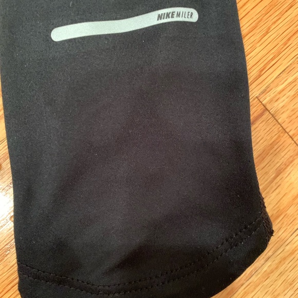 NIKE Running Dri-Fit Black Long Sleeve Shirt M - Picture 5 of 8